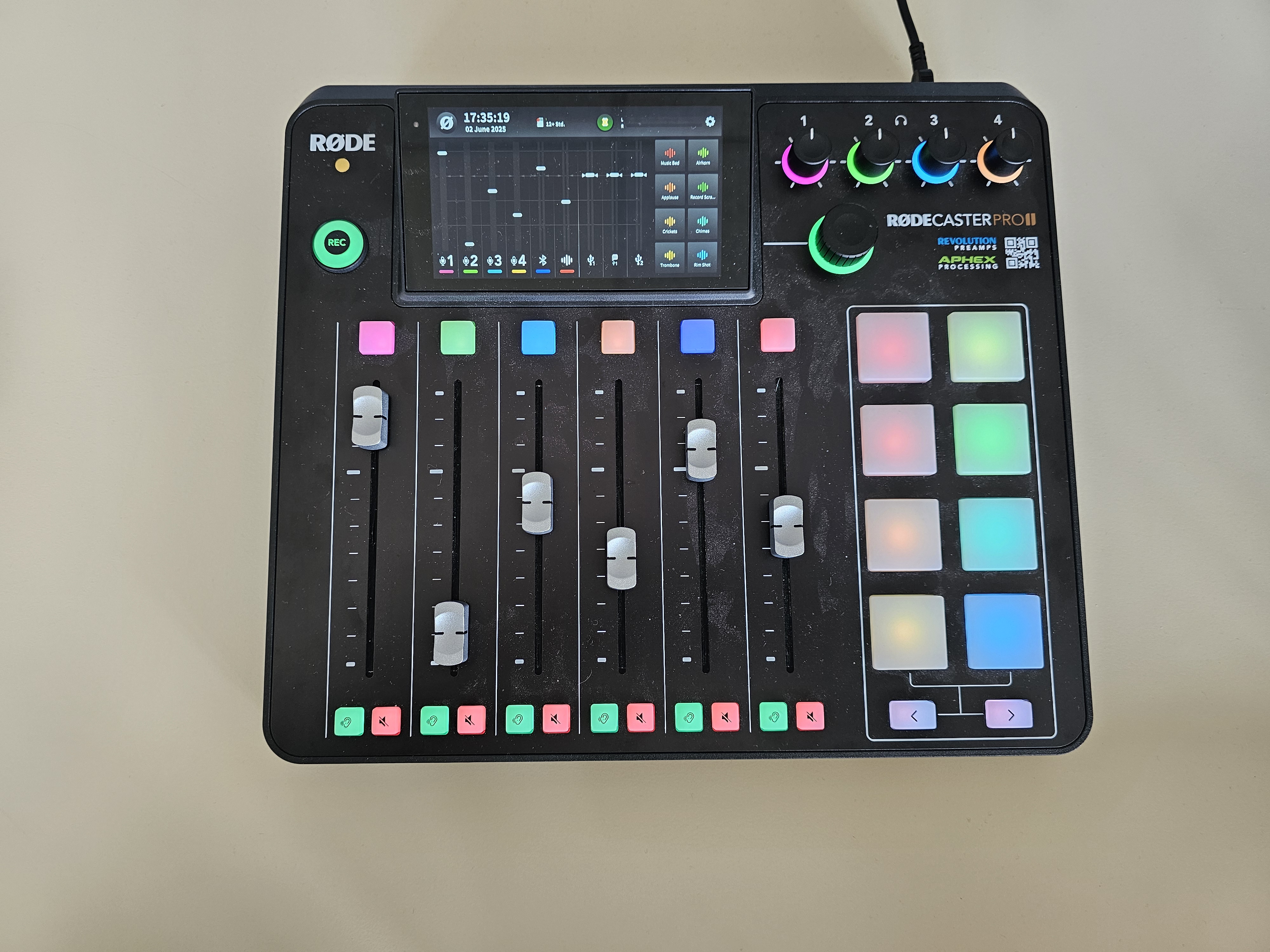 RØDECaster Duo Front View